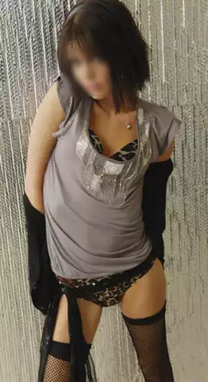 Escort Call Girl Taj Lands End Mumbai